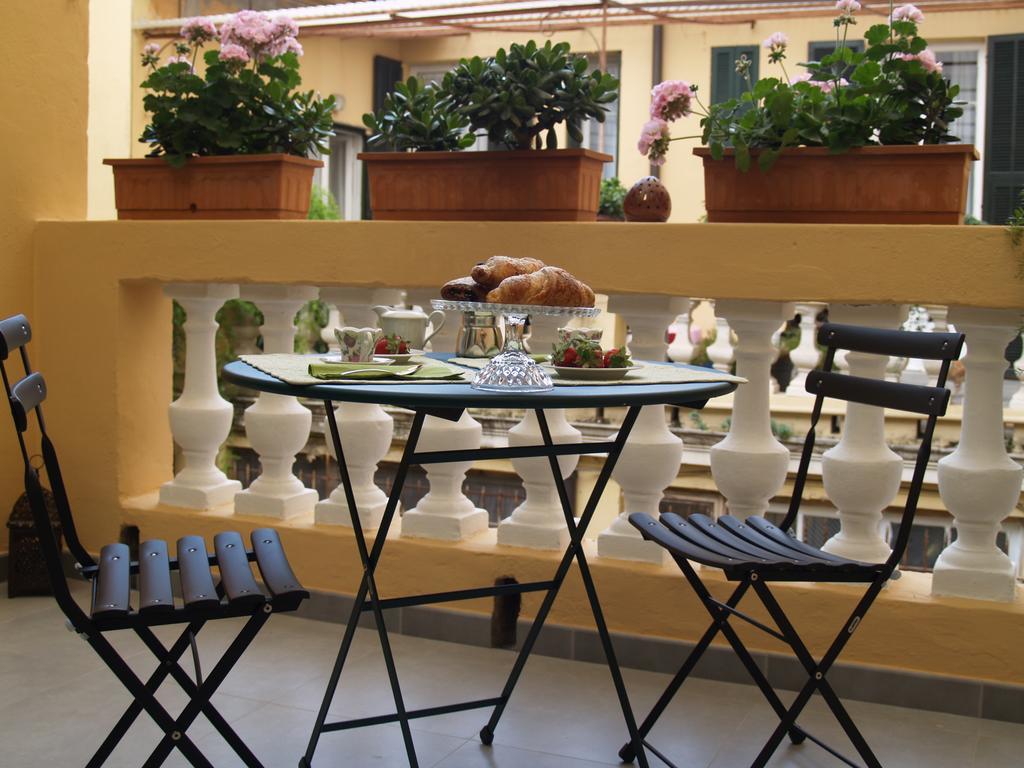 ヴェンティミーリア B＆B カサ トルッキ Bed & Breakfast エクステリア 写真